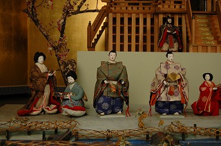 曲水の宴の人形１