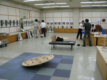 展示の準備風景