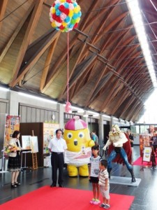 200万人目の入館者